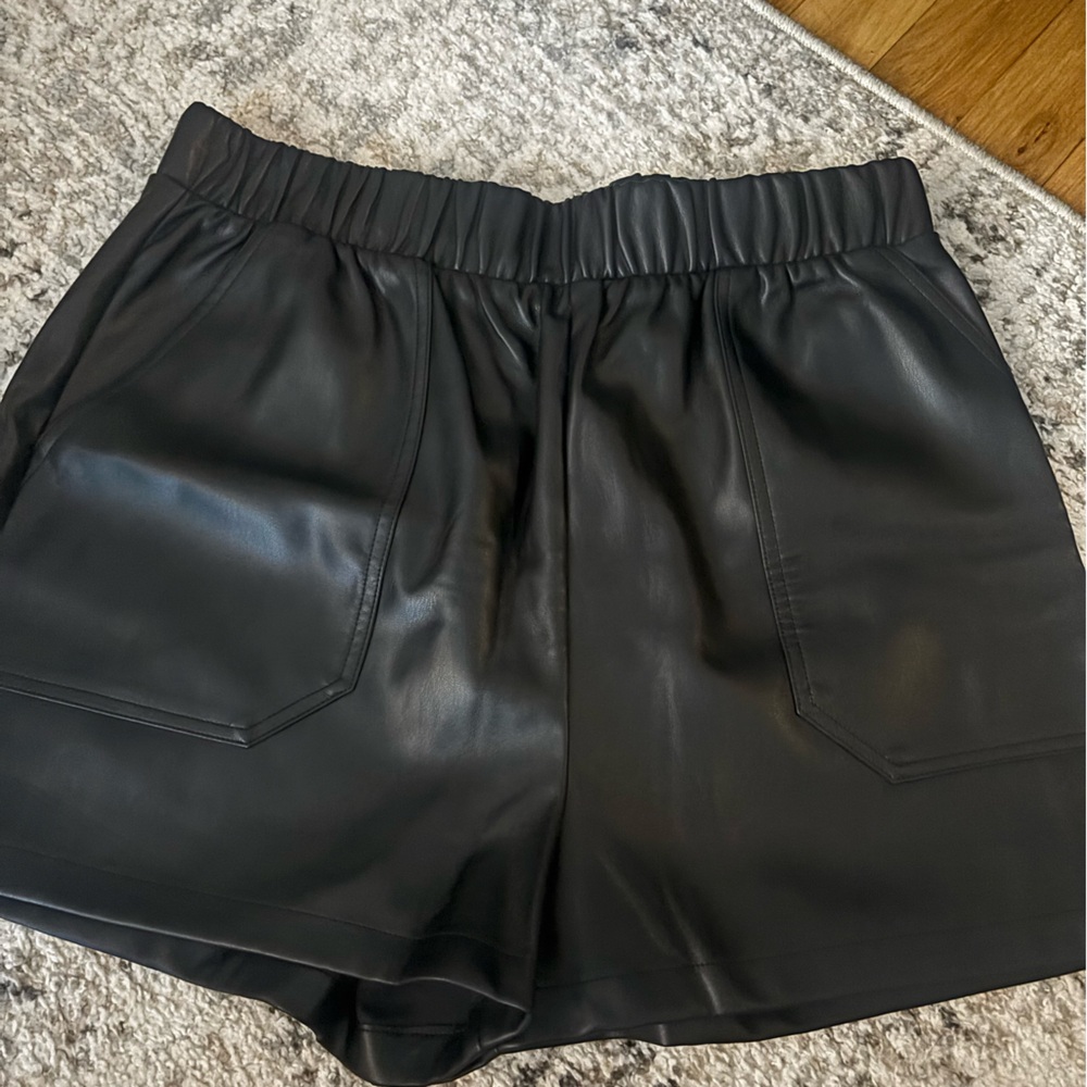 Steve Madden Black Faux Leather Shorts
